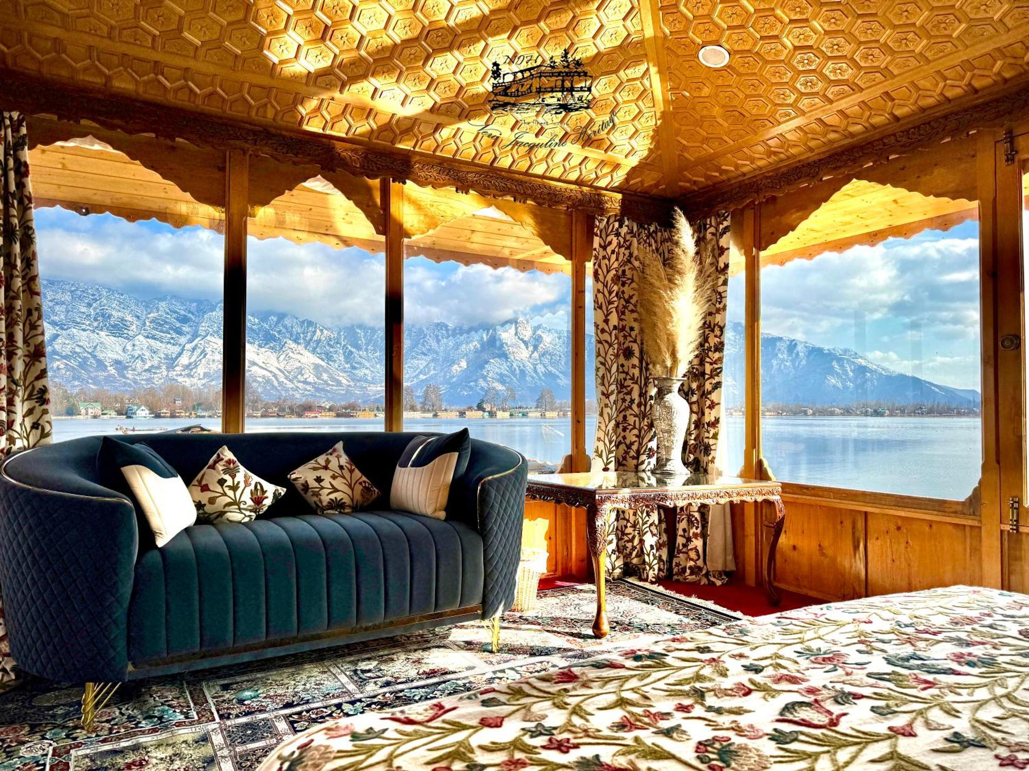 New Jacquline Heritage Houseboats Srinagar  Exterior photo