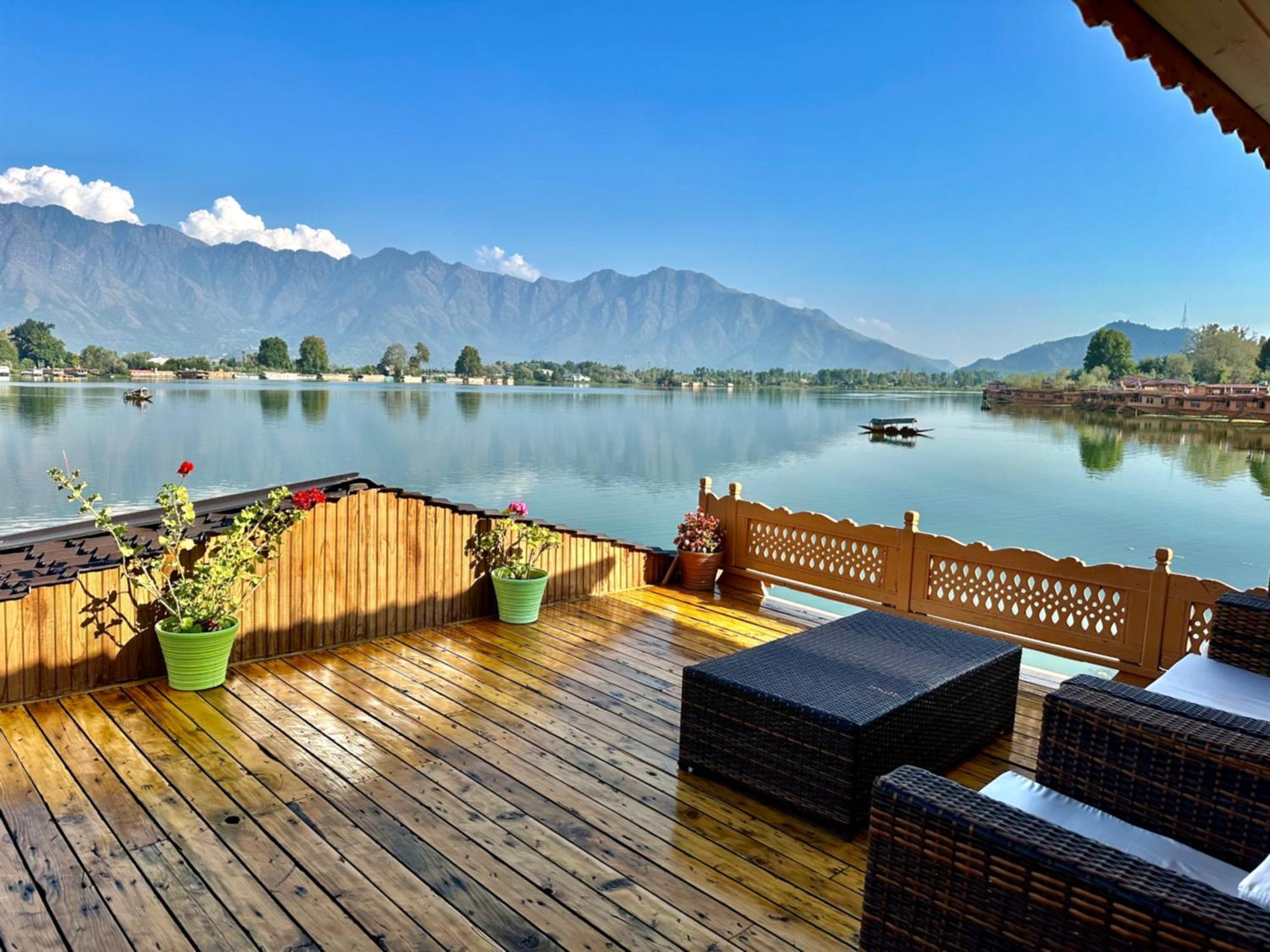 New Jacquline Heritage Houseboats Srinagar  Exterior photo