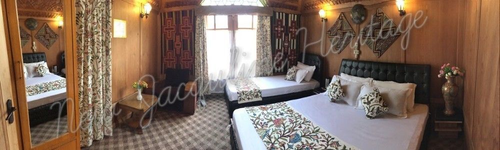 New Jacquline Heritage Houseboats Srinagar  Exterior photo