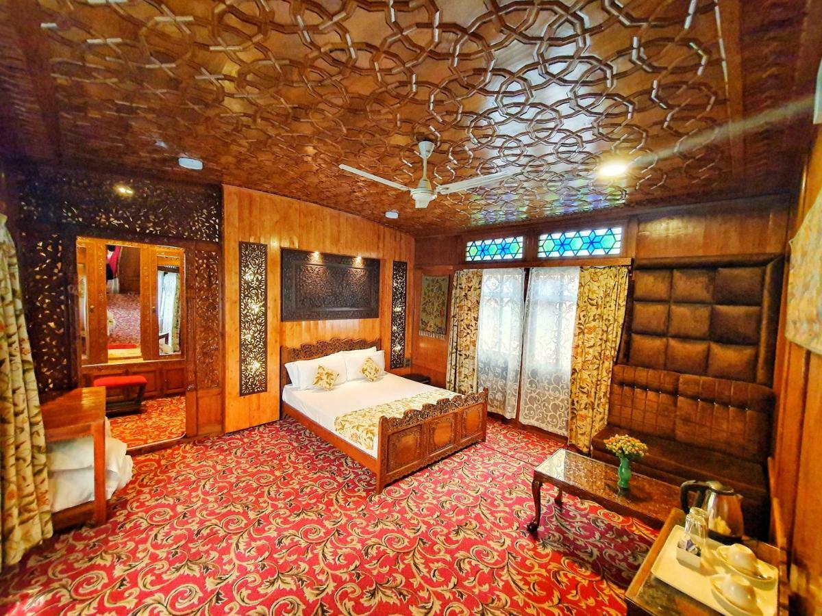 New Jacquline Heritage Houseboats Srinagar  Exterior photo